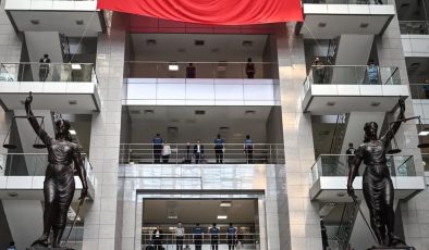 Hukukun üstünlüğünde gerilemeye devam ettik