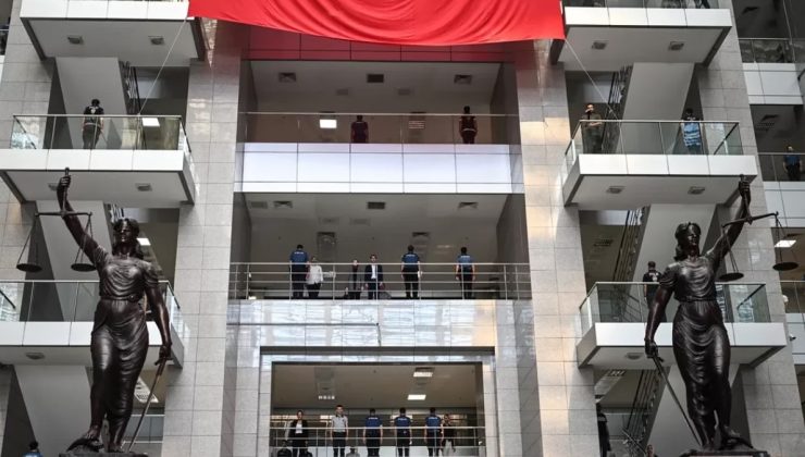 Hukukun üstünlüğünde gerilemeye devam ettik