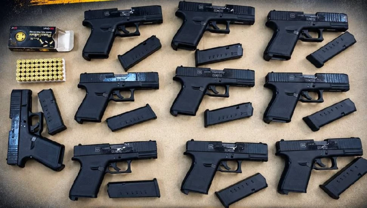 Tır’ın dorsesinde tespit edilen 10 Glock tabanca ve 50 mermi ile ilgili TIR şoförü mahkemeye çıkarıldı