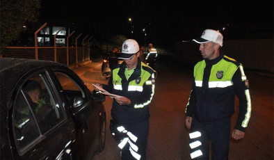 Ada genelindeki huzur operasyonunda 1.362 sürücü rapor edilirken 62 araç trafikten men edildi