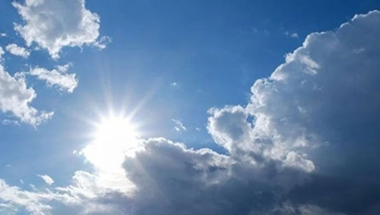 Hava bugün parçalı bulutlu olacak, öğle saatlerinde yer yer sağanak bekleniyor