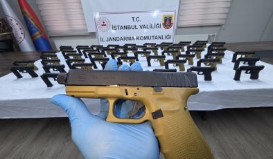 İstanbul'da taksinin bagajı cephanelik gibi çıktı