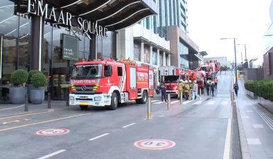 İstanbul'daki ünlü AVM'de korkutan yangın