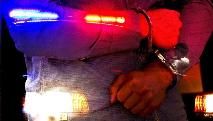 İzmir'de uyuşturucu operasyonu: 3 adrese baskında, 4 tutuklama!