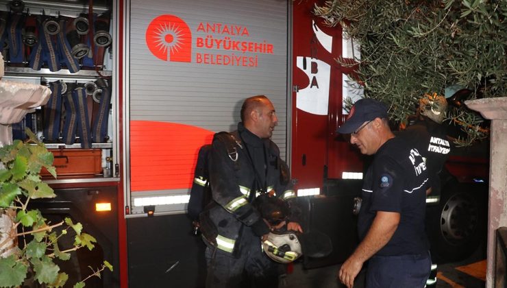 Kayıp gencin evinde yangın çıktı; komşular müdahale etti