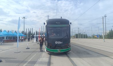 Kocaeli’de ulaşım için raylı sistem atağı: Tramvay uzuyor, metro kazılıyor