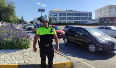 Lefkoşa’da mesai çıkışı trafiği: Polis ekipleri yoğunluğun başında