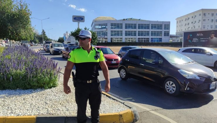 Lefkoşa’da mesai çıkışı trafiği: Polis ekipleri yoğunluğun başında
