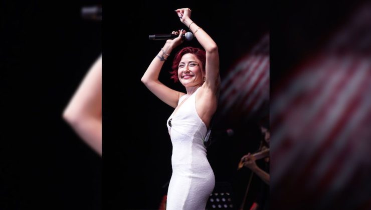 Müzik, Eğlence ve Melek Mosso: Les Arena’da Unutulmaz Gece