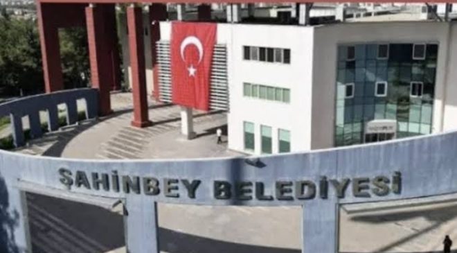 Öğrenci yardımına da reklam parası: AKP’li belediyeden 50 bin TL’lik ihale