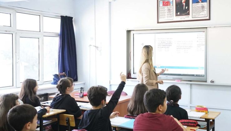 Öğretmenlerin merakla beklediği tarih belli oldu