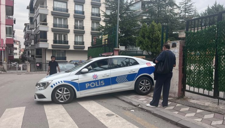 Okul bahçesinde boşanma aşamasındaki eşini bıçakladı