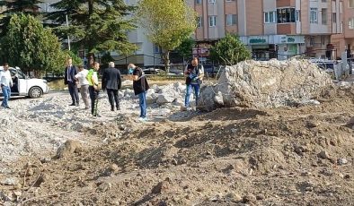 Okul binasının yıkımı sırasında kafatası ve kemik parçaları bulundu