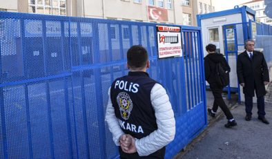 Okul çevrelerinde 7 aşamalı yeni dönem yarın başlıyor