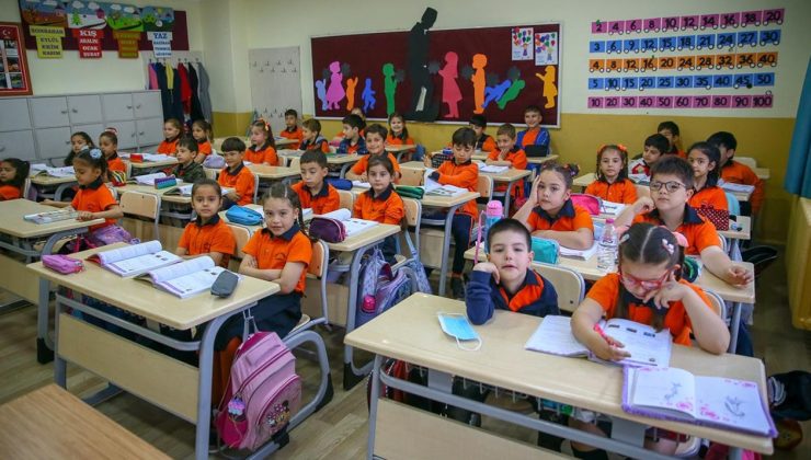 Okullarda yeni güvenlik dönemi başlıyor: Dedektör, turnike ve randevu sistemi
