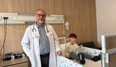 Organları ters, kalp damarları farklıydı: 5 yaşındaki Ömer’in hayatını değiştiren ameliyat