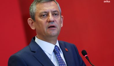 Özgür Özel konuşuyor