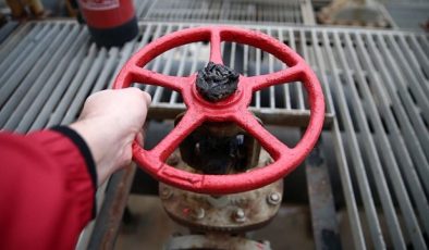 Petrol saldırılar ve arz endişeleriyle sert yükseldi