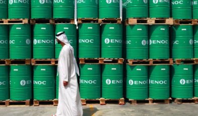 Petrol, Suudi Arabistan'ın arzı yeniden artırması ve diplomasi umutlarıyla geriledi