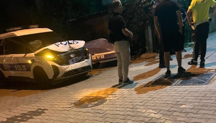 Polisin 'dur' ihtarına uymadılar: Kocaeli'deki takipte ekip aracı kaza yaptı!