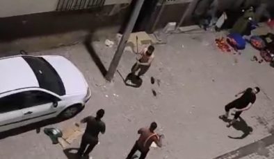Şanlıurfa’da aynı sokakta oturan iki grup birbirine girdi: Taş, sopa, hortum ve terlikler havada uçuştu