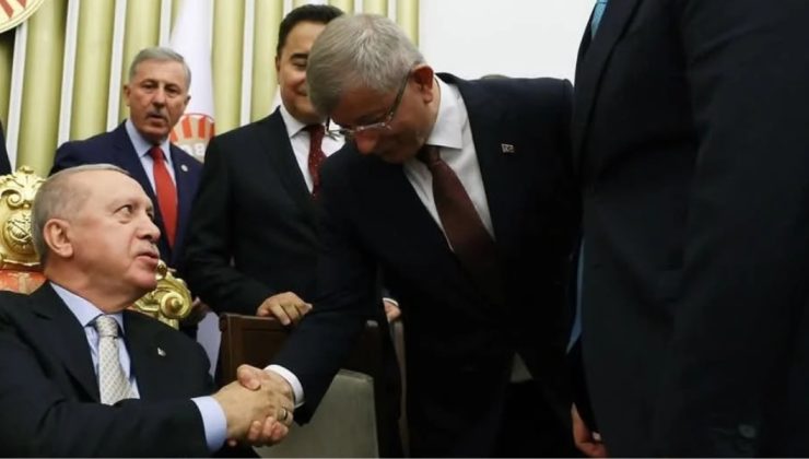Selçuk Özdağ'dan Davutoğlu'na sert sözler: Dükkan kapatır gibi parti kapattı