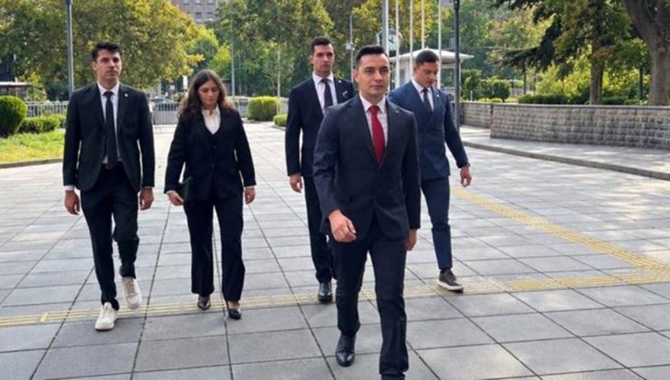 Teğmenler: Bizi ihraç edenlere ödül verildi