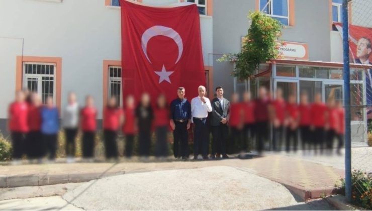 Tepki çeken olay! AKP'li ilçe başkanı okulları 'denetledi'