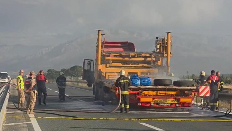 TIR alev aldı: 8 lastik kül oldu, asfalt makinesi zarar gördü