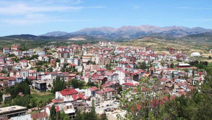 Valizini toplayan yola düşüyor: Türkiye'nin bu ilinden binlerce kişi kaçmaya başladı