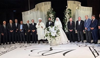 Vatandaşa verir öğüdü kızına zengin düğünü