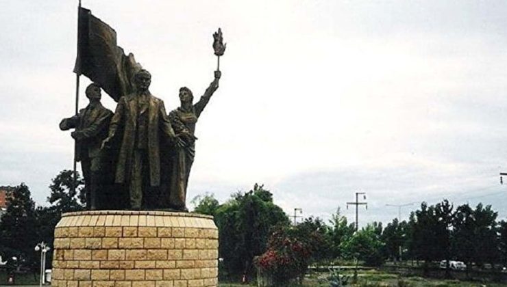 YENİ Partili Deniz’den Atatürk Anıtı tepkisi