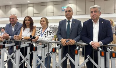 YENİ Partili vekil duruşma salonundan atıldı