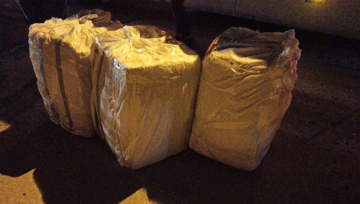 2 yolcu otobüsünde ele geçirildi: Değeri 22 milyon TL