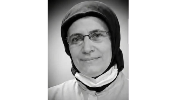Bir kadın daha evli olduğu erkek tarafından kızının gözleri önünde katledildi
