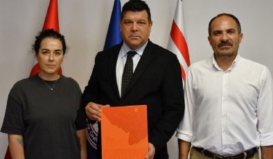 “Depremle Unutmadıklarımız" kitabı DAÜ kütüphanesinde