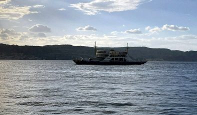 Ege Denizi'nde fırtına: Feribot seferleri iptal edildi