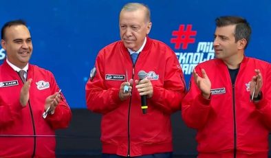 Erdoğan istedi bakan 'roket' türküsü açtı