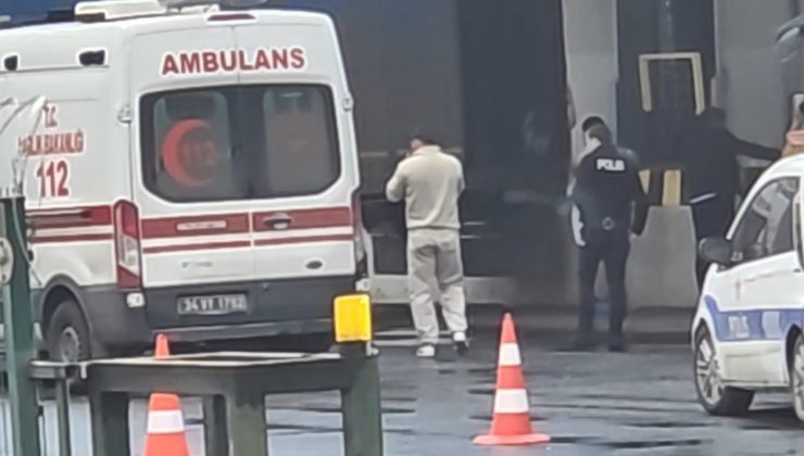 Esenyurt'ta feci kaza: İki araç arasında kalan talihsiz sürücü olay yerinde hayatını kaybetti