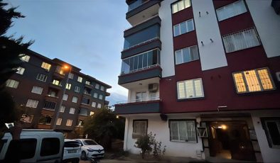 Gaziantep'te aile faciası: 2'nci kattan düşen anne hayatını kaybetti, baba ve oğul yaralı