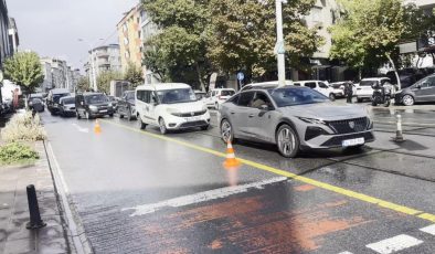 İstanbul'da tramvay, minibüse çarptı: Yaralılar var