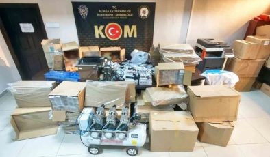 İzmir’de kaçakçılık operasyonu: 412 bin makaron ele geçirildi