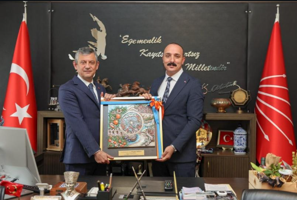 Konyaaltı Belediye Başkanı, CHP’den istifa etti