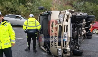 Lefkoşa-Girne anayolunda otobüs devrildi: İki kişi yaralandı
