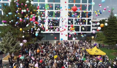 Lösemiyi yenen Hasan için gökyüzüne balon bırakıldı