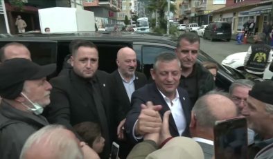 Özgür Özel Arhavi’de… “AK Parti'nin kimyasını bozan insan”