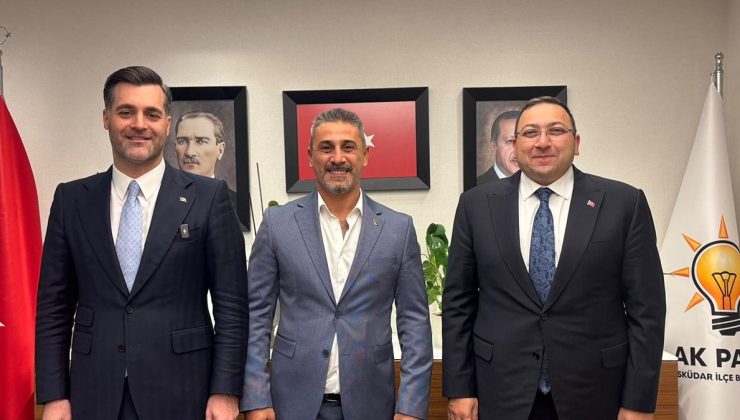 Üsküdar’da bir CHP’li meclis üyesi daha AKP’ye geçti