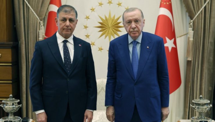 'AKP'ye geçersem eşim beni boşar' diyen Cemil Tugay, çarşamba AKP rozeti takacak